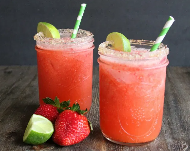 strawberry frozen mocktail margarita 